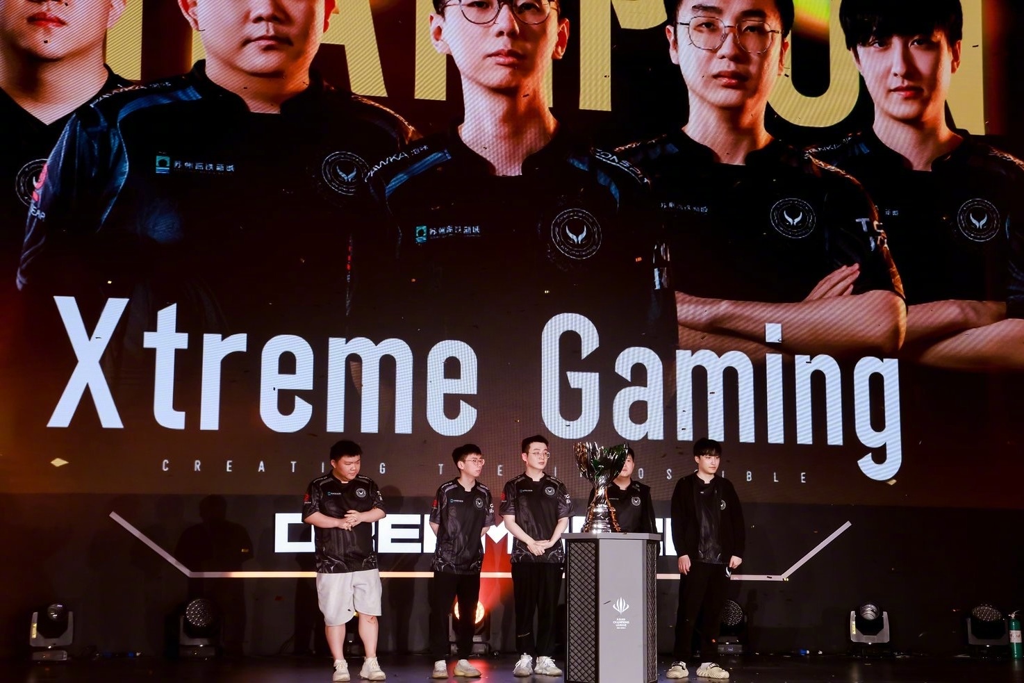 LGD鏖战FLY，Lehends线上压制力十足顶尖较量全球总决赛，点燃全场激情