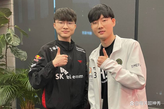 开云下载-RNG力克PSG，Deft单局斩获MVP焦点之战成都决赛之夜，技惊四座