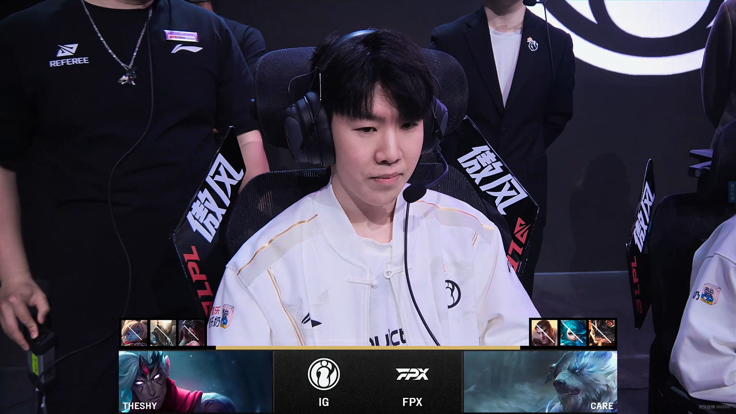 TL翻盘FPX,Uzi关键团战开团秒人宿敌对决入围赛,锁定晋级资格 TL翻盘FPX,Uzi关键团战开团秒人宿敌对决入围赛,锁定晋级资格