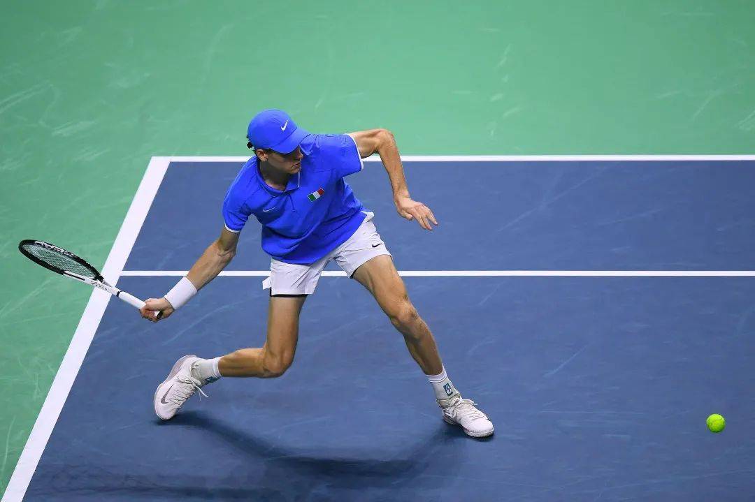 戴维斯杯鏖战法网，辛纳扛起全队