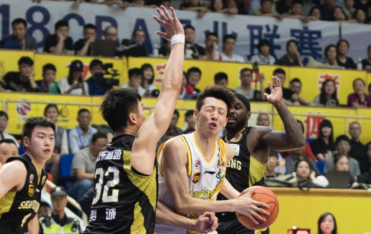 开云体育平台APP-浙江队鏖战新疆队，克莱统治全场