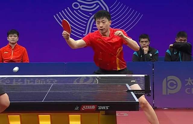 英格兰队绝杀韩国队，马龙带队取胜